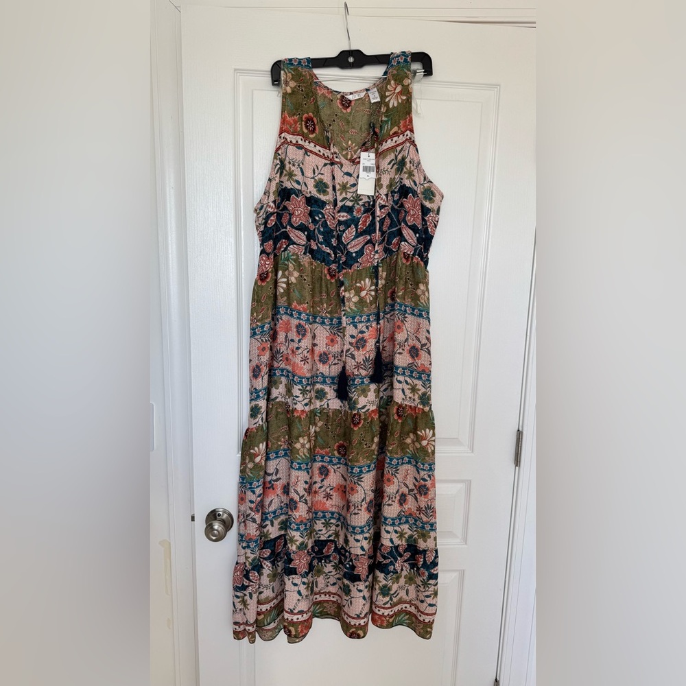 Floral Sleeveless Maxi Dress